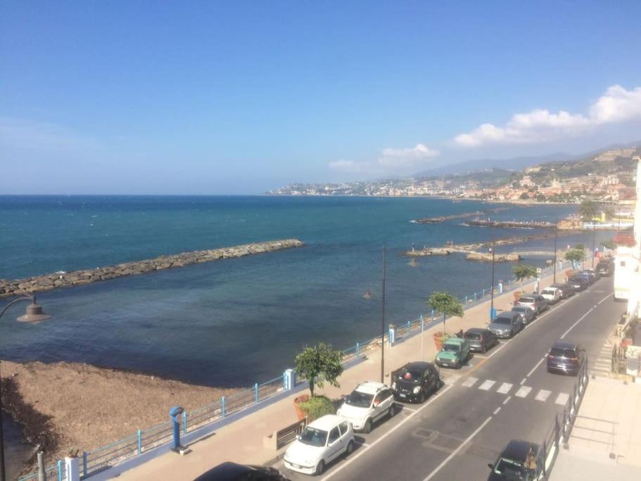 شقة Sea View, In The Old Town سانتو ستيفانو أل ماري المظهر الخارجي الصورة